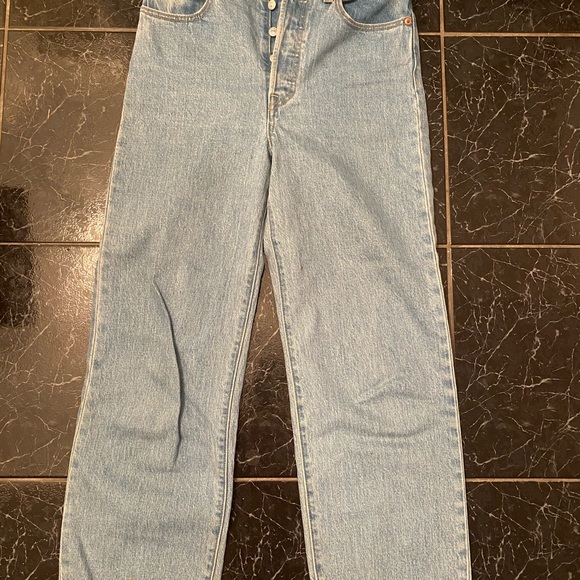 Levi’s Jeans - Picture 4 of 5